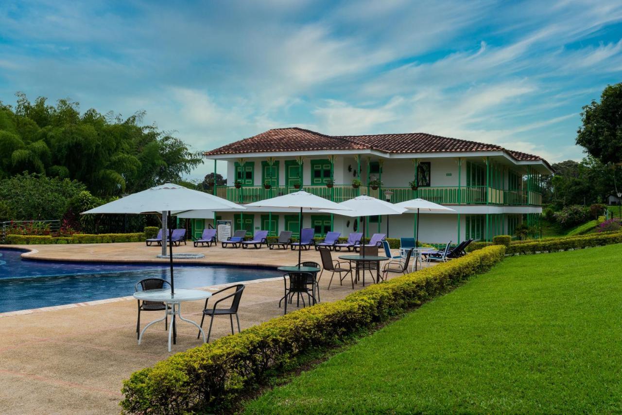 Hotel Eden Parque Del Cafe Montenegro Exterior photo